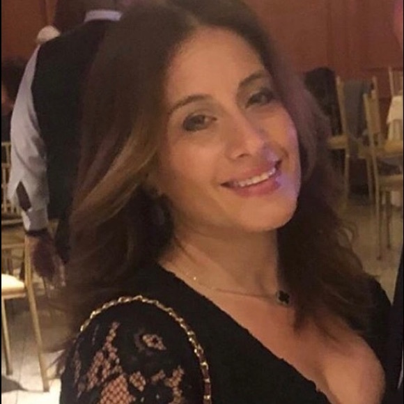 Meet your Posher, Lauren - Picture 1 of 1